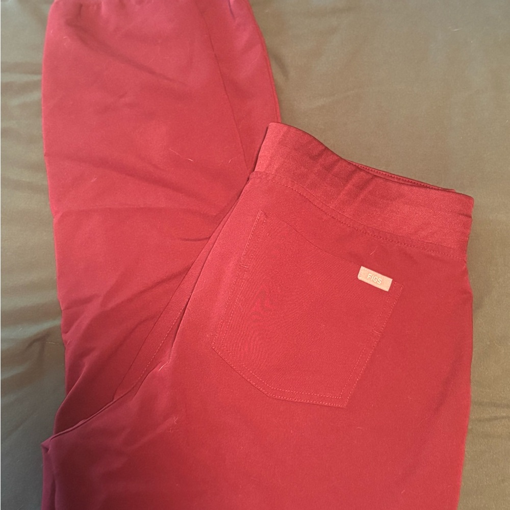Figs Technical Collection Maroon Apparel